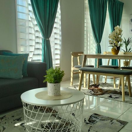 Chukai D'Sara Homestay Fully Furnished 3 Bedrooms All Aircond 2 Miles Centre מראה חיצוני תמונה