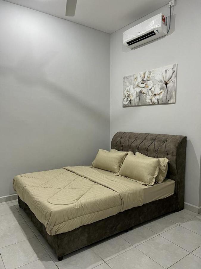 Chukai D'Sara Homestay Fully Furnished 3 Bedrooms All Aircond 2 Miles Centre מראה חיצוני תמונה