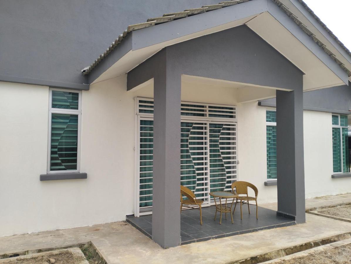 Chukai D'Sara Homestay Fully Furnished 3 Bedrooms All Aircond 2 Miles Centre מראה חיצוני תמונה