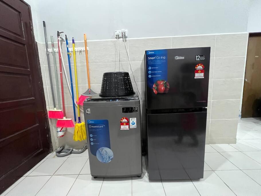 Chukai D'Sara Homestay Fully Furnished 3 Bedrooms All Aircond 2 Miles Centre מראה חיצוני תמונה